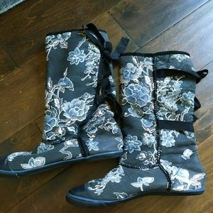 Cute comfy floral boots